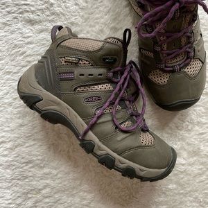 keen koven hiking boots
